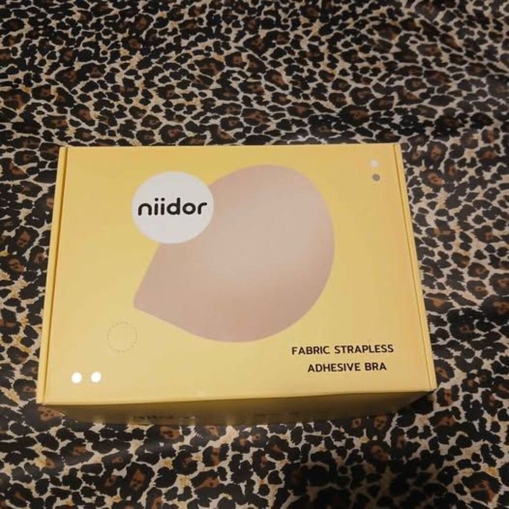 NEW Womens Niidor Fabric Strapless Adhesive Bra